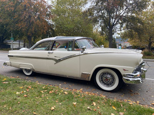 1956 Ford Fairlane Crown Victoria 
