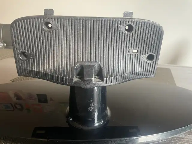 support à télévision écran plat 40 & 46 pouces in Video & TV Accessories in Québec City - Image 3