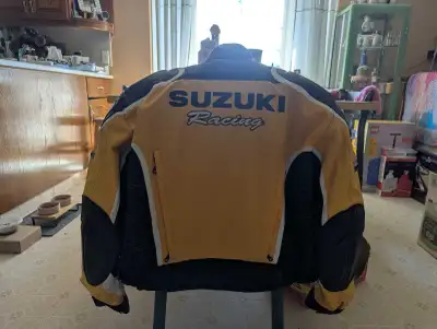 For sale is a high end textile jacket made by Intersport for Suzuki. Purchased new from Argyll Motor...