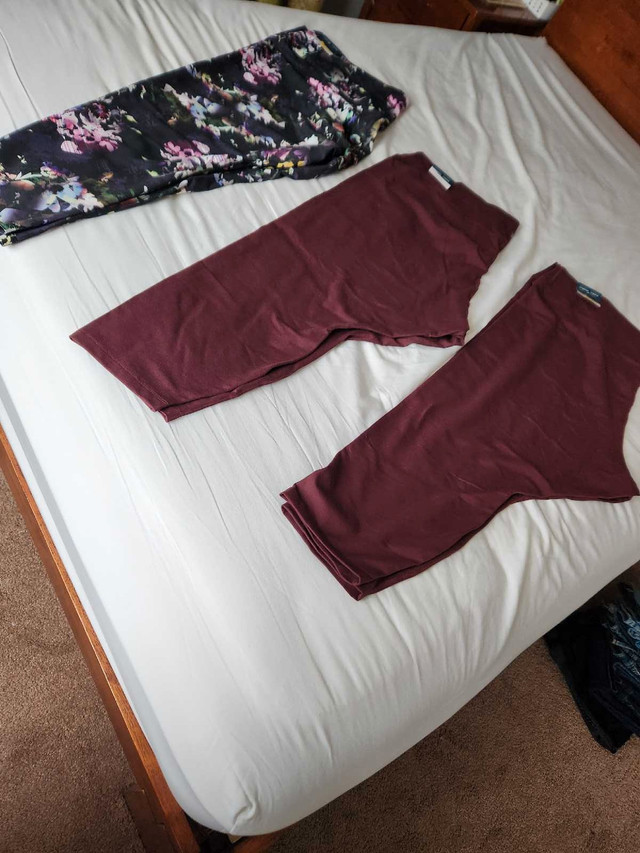 Brand New Old Navi Women's leggings/pants $15 each  in Women's - Bottoms in Markham / York Region - Image 2