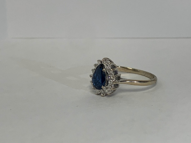 3.299g 10K White Gold Ring w/ Pear Cut Sapphire In Halo Setting in Jewellery & Watches in New Glasgow - Image 2