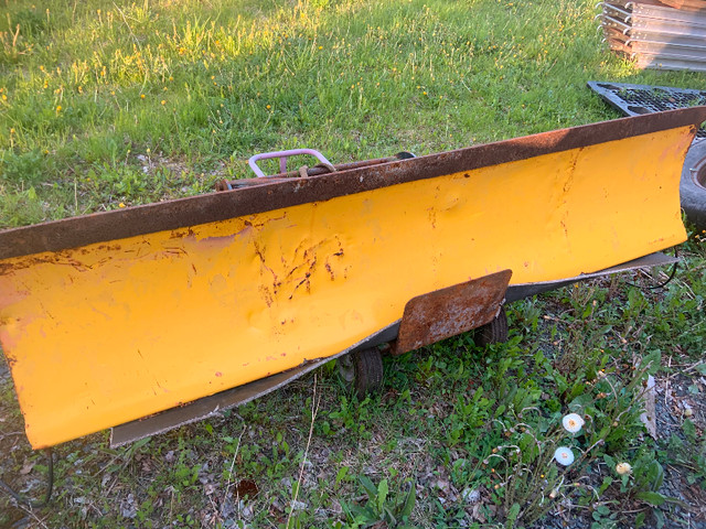 Snow plow light weight in ATV Parts, Trailers & Accessories in Cape Breton