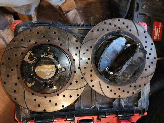 Honda accord brake pads and rotors  in Cars & Trucks in Trenton
