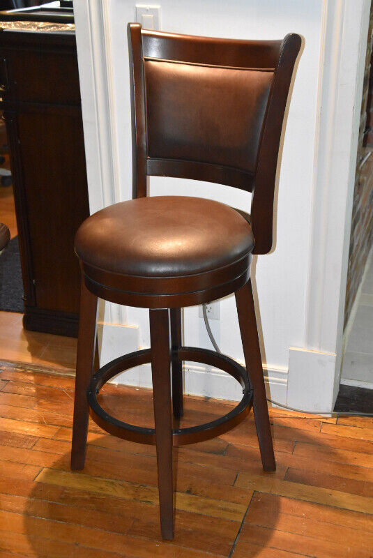 Quality Bar Stools (ALL SINGLES) in Chairs & Recliners in Stratford