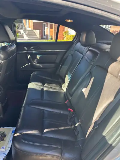 I am selling my Lincoln MKS 2010, a luxurious sedan that offers both comfort and style. The car has...