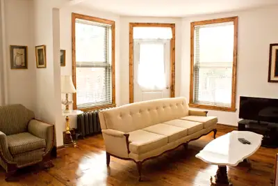 Furnished room for short term rental Montreal St-Henri