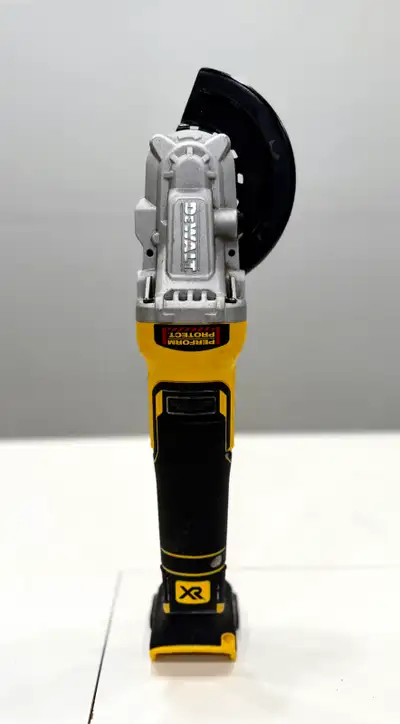 Used like new. DEWALT 20V MAX XR Lithium-Ion Cordless Brushless 5-inch Flathead Paddle Switch Small...