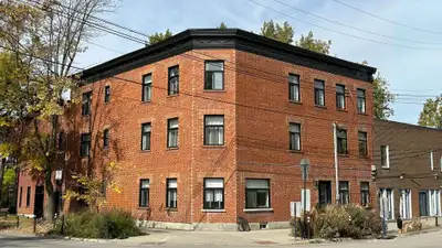 BEL APPARTEMENT DEUX CHAMBRES A COUCHER VILLE-MARIE