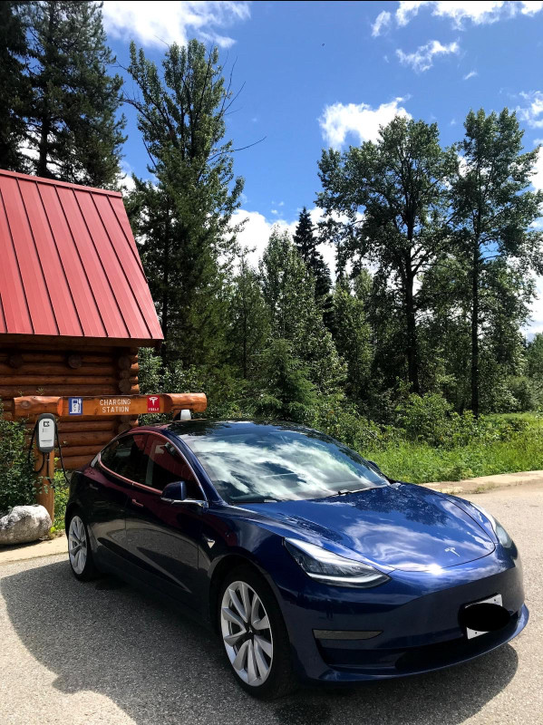 An excellent Tesla model 3 is for sale by owner. in Cars & Trucks in Vancouver