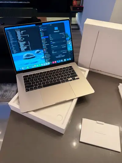 2024 Apple Macbook Air 15" Starlight/ M3 - 8 CORE/100% Battery, View more