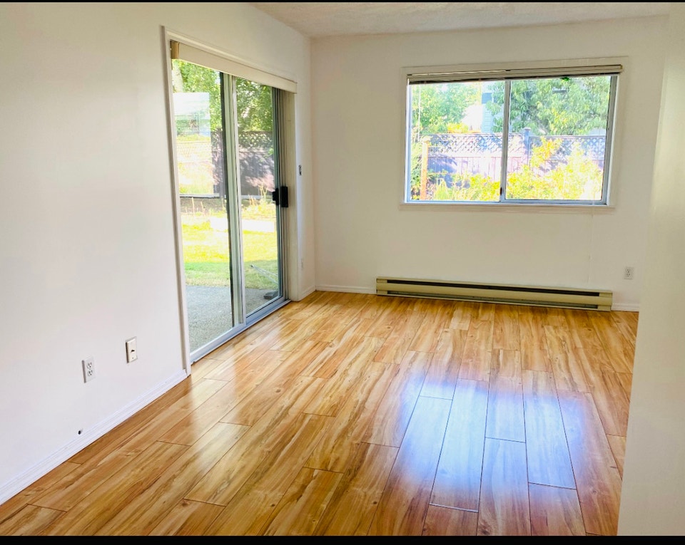 Bright 3-Bedroom Ground-Level Suite with Private Patio 1