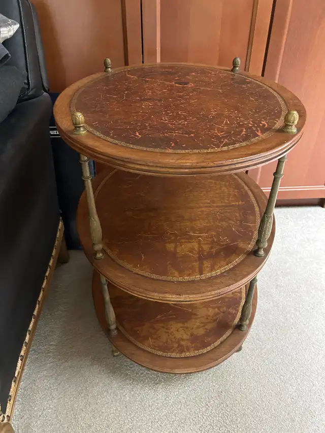 Antique Etagere 3 level end table night stand bar mahogany wood in Other Tables in City of Toronto - Image 11