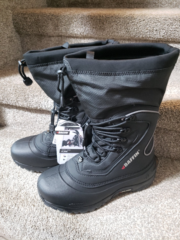 Baffin Womens size 9 winter boots in Women's - Shoes in Thunder Bay