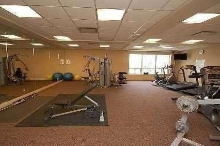 Beautiful One Bedroom, One Den Condo across Promenade Mall 2
