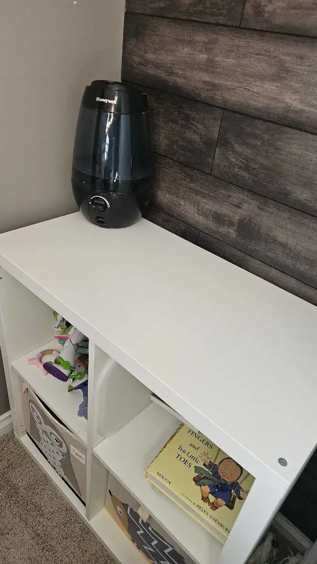 Ikea 4 cube storage with 2 baskets 64269659032067123