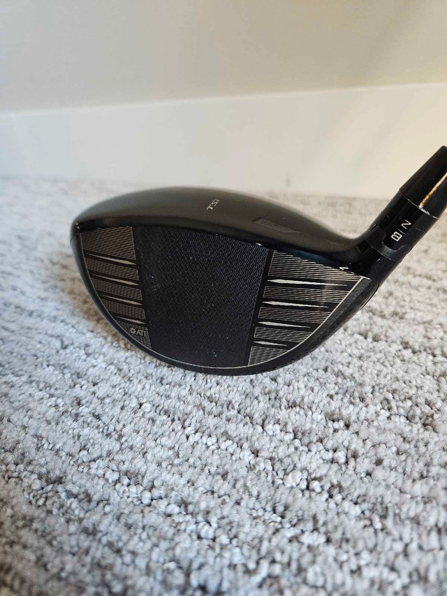 Titleist TSi3 9 degree driver with upgraded shaft in Golf in Winnipeg - Image 3