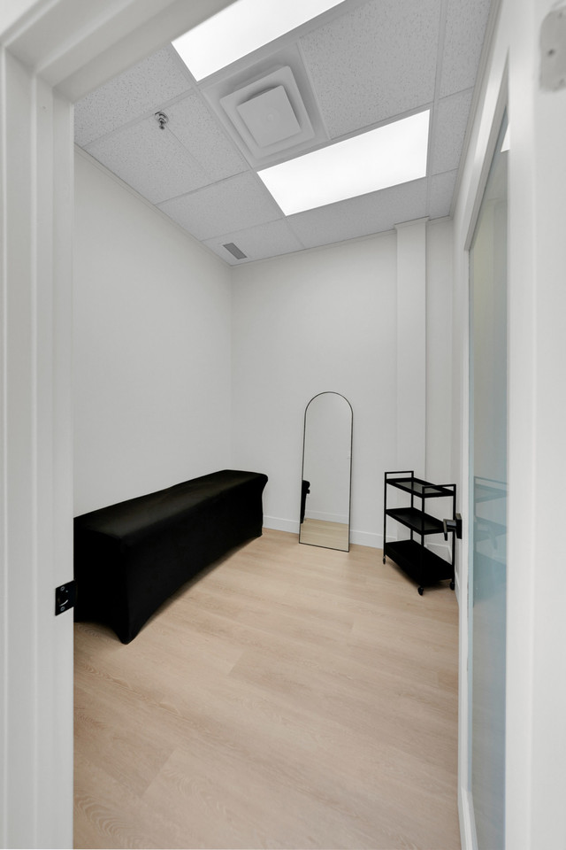 SALON ROOM FOR RENT in Commercial & Office Space for Rent in Markham / York Region - Image 4