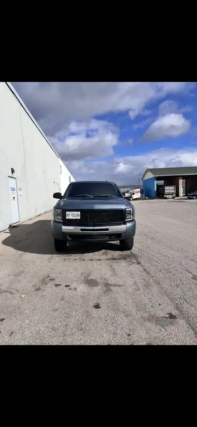 Selling a 2011 Chevy Silverado. Truck is 4.8 engine, bed is 5.9 feet. Truck runs great, I’ve owned i...