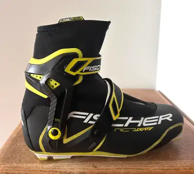 Bottes de skis de fond neuves, Fischer RC7 Skate, style patin, View more