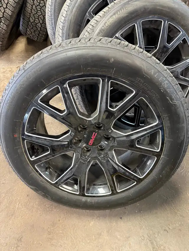 2025 GMC Yukon 22 inch9  wheels tires in Tires & Rims in Edmonton - Image 3