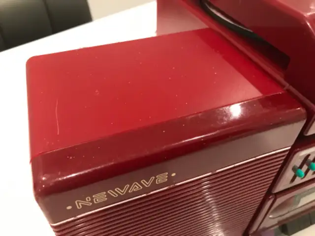 Vintage Rare YORX Newave Turntable Stereo System Dual Cassette in Stereo Systems & Home Theatre in City of Toronto - Image 5