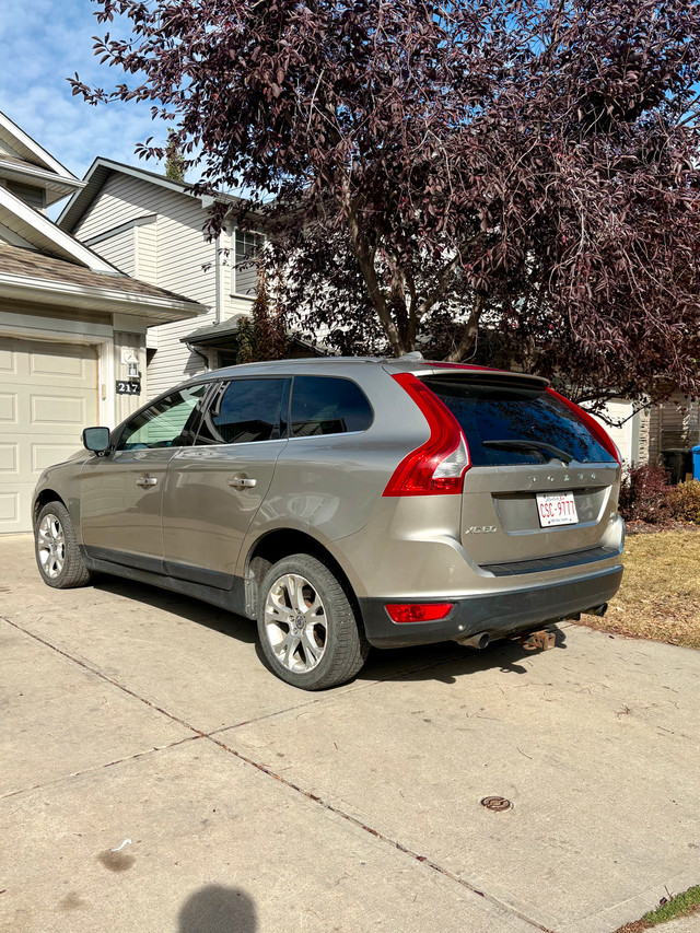 2012 Volvo XC60 T6 in Cars & Trucks in Calgary - Image 3