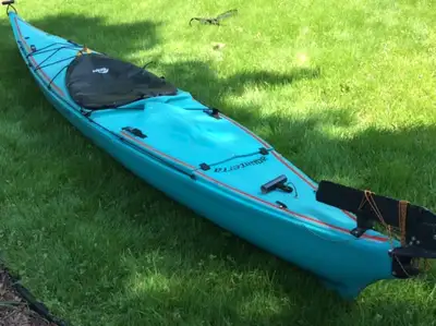 My well loved / well travelled touring kayak is for sale. This Aquaterra (now Perception) Scimitar T...