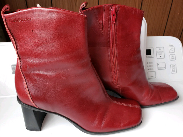 Bottes en cuir véritable pointure 8 dans Femmes - Chaussures  à Saint-Hyacinthe - Image 2