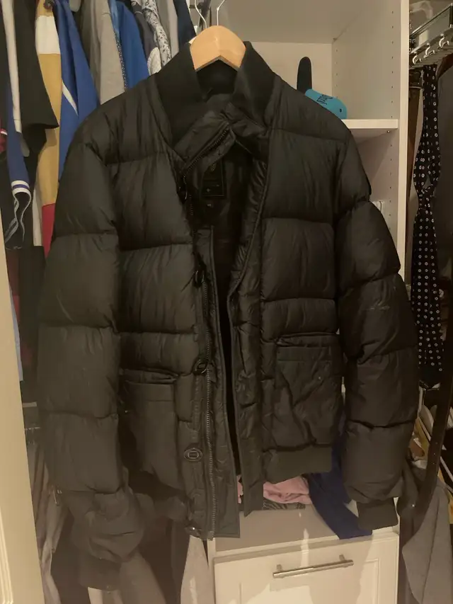 Canada goose in Men's in City of Toronto - Image 2