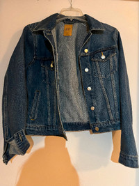 Gap jean jacket - new, size small