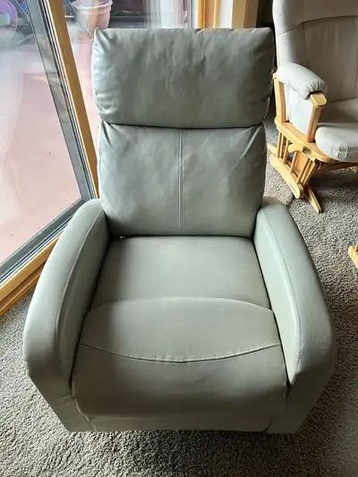 Swivel rocker recliner, light grey, View more