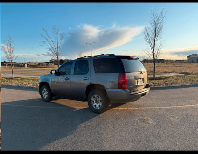 GMC YUKON SLT in Cars & Trucks in Fort McMurray - Image 2