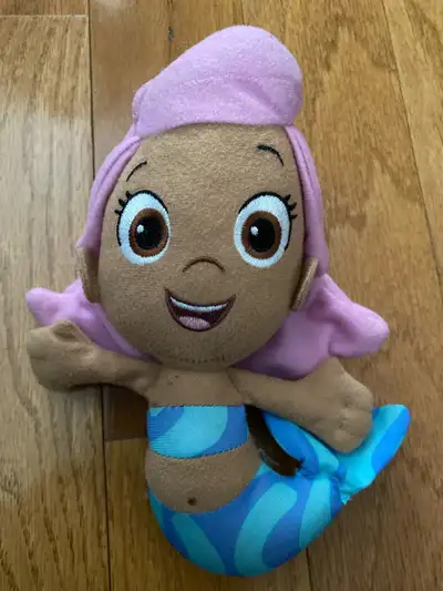 This is a used Bubble Guppies plush toy, ready for a new home! It's in good condition and perfect fo...