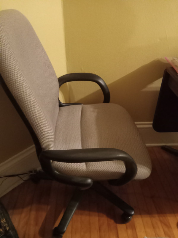 Office chair in Chairs & Recliners in New Glasgow - Image 2
