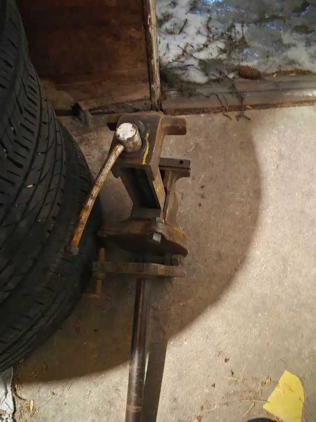Large vise 65669433226115121