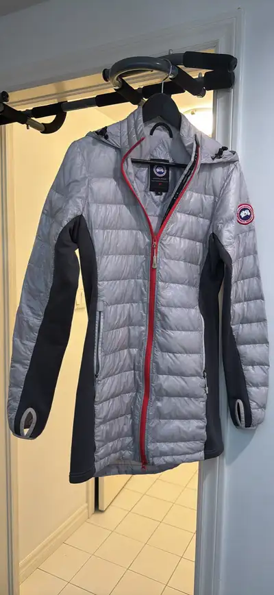 Canada Goose Womens S Hybridge Down long hooded jacket, View more