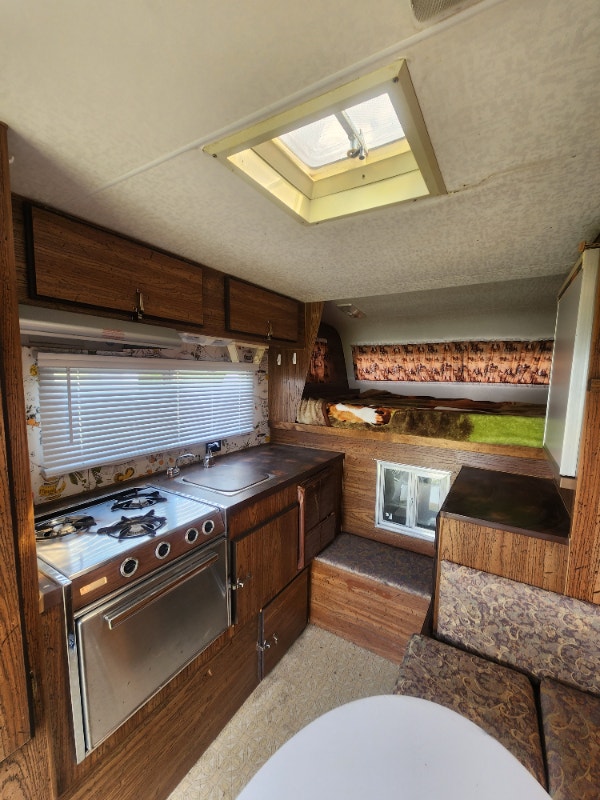 Vanguard truck camper Travel Trailers & Campers Calgary Kijiji