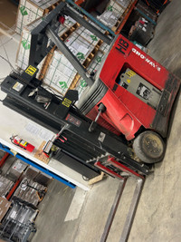 Raymond Forklift Model 410-C30TT + Charging Unit