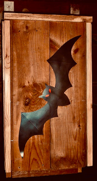 RUSTIC BAT HOUSE - PERFECT INSECT CONTROL FOR YOUR YARD