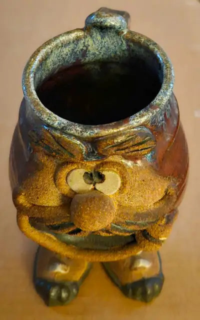 very collectible vintage Eakin mug, View more