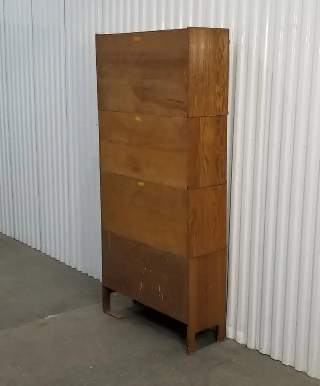 Barrister bookcase lt brown oak 4 tier 4 part Spiesz glass doors in Bookcases & Shelving Units in Ottawa - Image 9