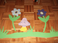 fleurs en bois avec champignon et verdure