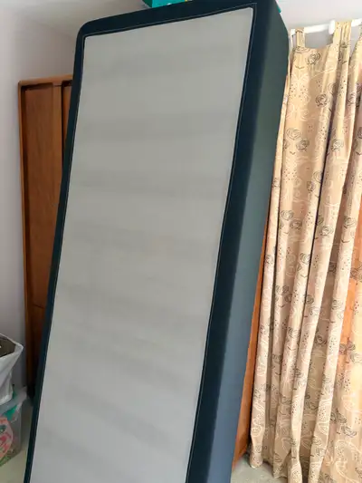 Queen Split Box Spring (Bassett) with Metal Frame, View more