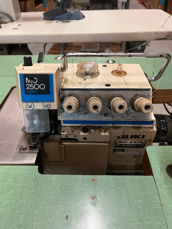 Juki MO-2512 Industrial Sewing Machine dans Autres équipements commerciaux et industriels  à Ville de Montréal - Image 3