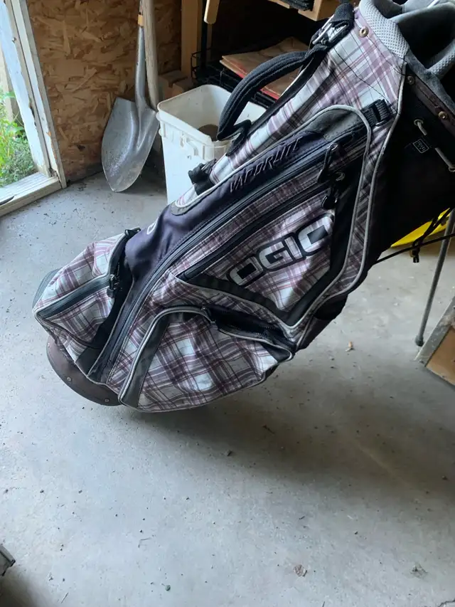 Golf clubs in Golf in Kingston - Image 3