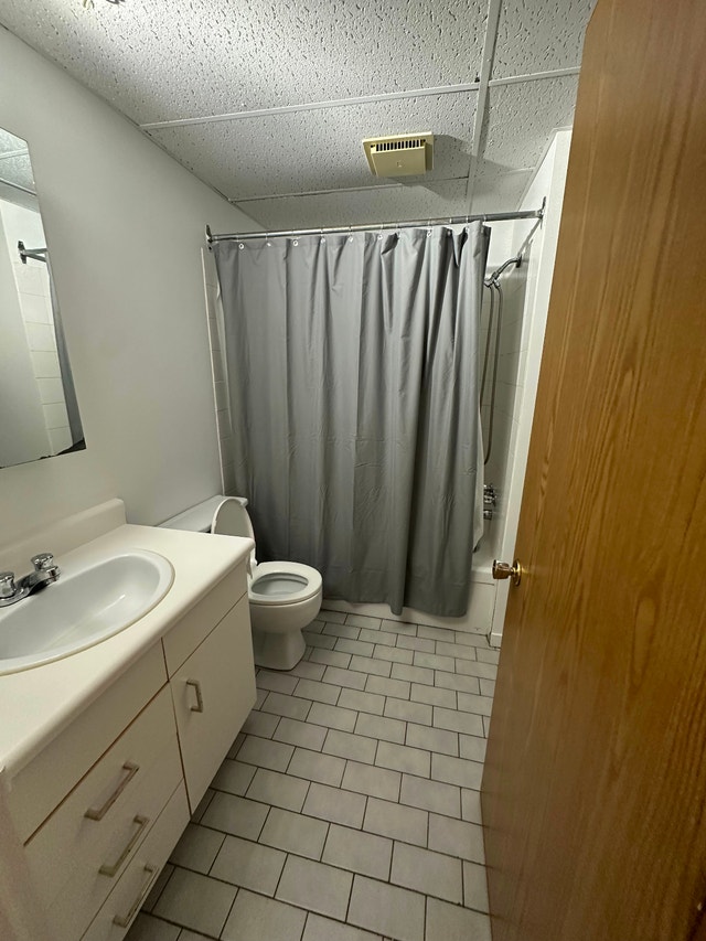 CESSION DE BAIL – Grand 3 ½ meublé et tout inclus – Rue Galt — photo 1