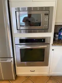 Wallmounted Microwave (Panasonic) and Oven (KitchenAid)