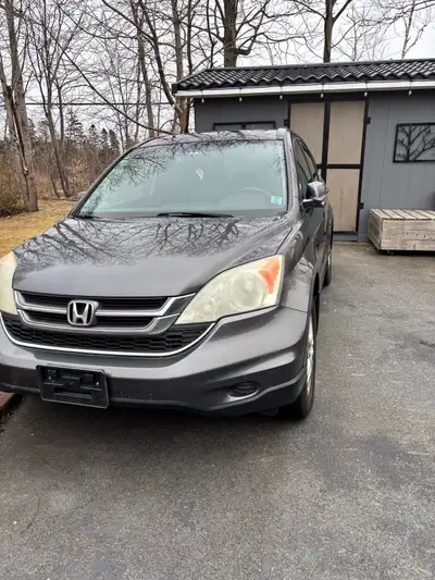 Automatic transmission Used but in great condition With winters off rims and winter mats