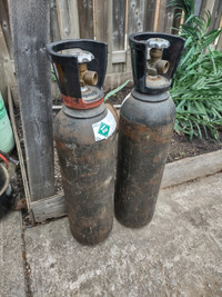 Empty nitrogen cylinder Praxair