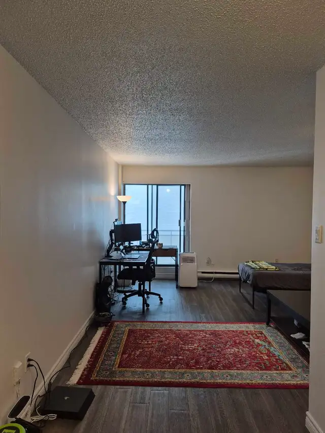 Studio – Downtown Montreal – Sept. 1